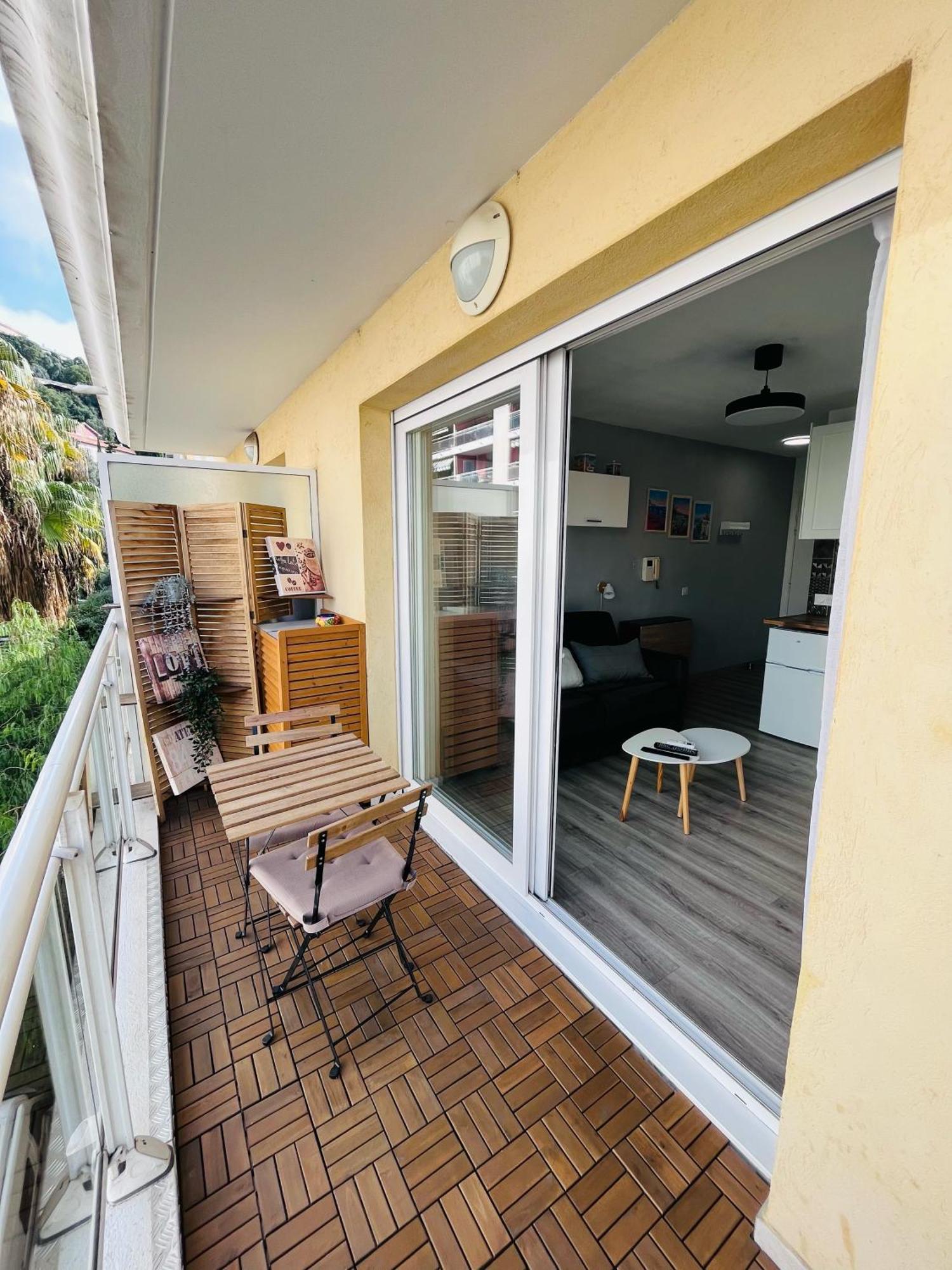 ניס Studio Terrasse Et Parking Prive מראה חיצוני תמונה
