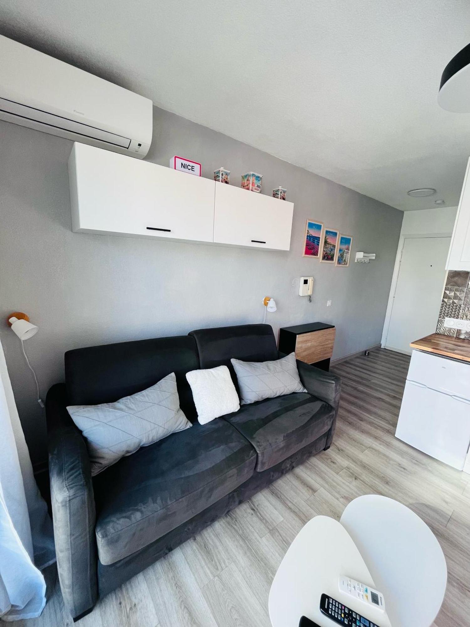 ניס Studio Terrasse Et Parking Prive מראה חיצוני תמונה